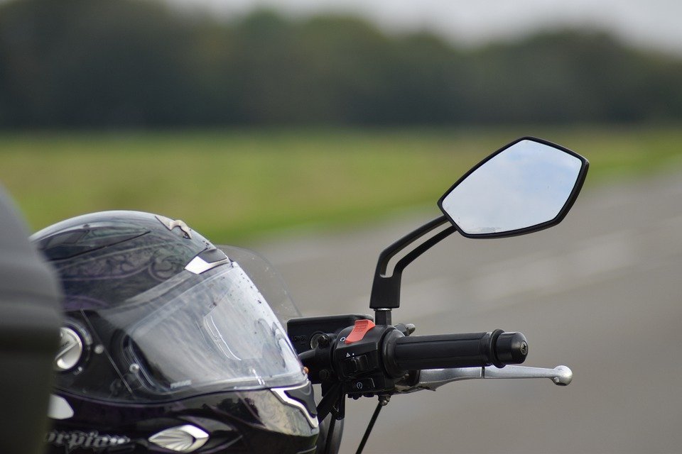 Espejos retrovisores para moto y ciclomotor homologados